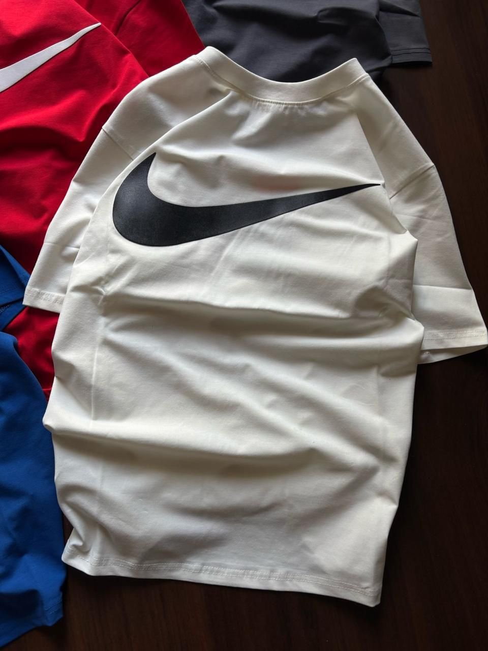 Nike Oversized Off-White T-Shirt - Image 2